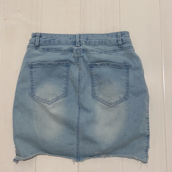 Light wash Denim Mini - Picture 2 of 2